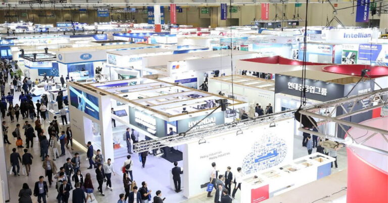 komarine thumbnail e9d6ab99