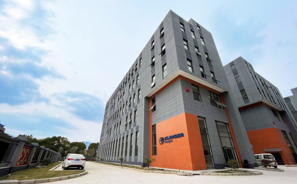 KLINGER in Shanghai expands service and test center - KLINGER Group