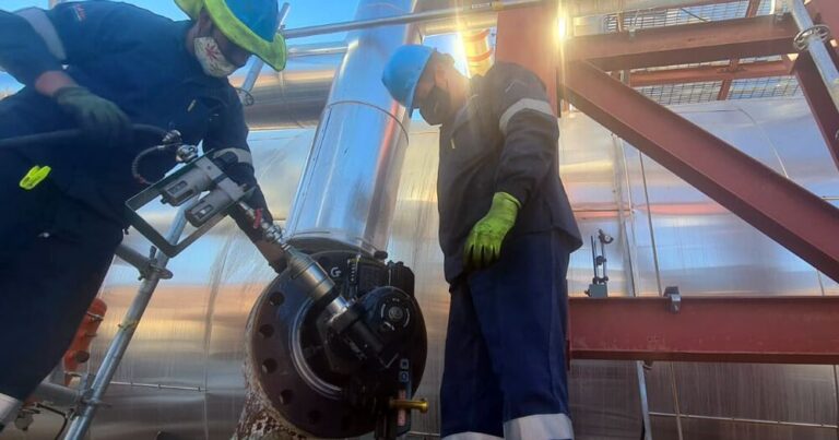 abengoa solar tower plant thumbnail 43fa9b7f