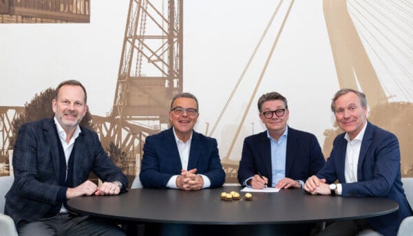 Klavs Knutzen, daniel Schibli, Wouter Noorlander, Ton van Erkelens - KLINGER The Netherlands, Conocvalve